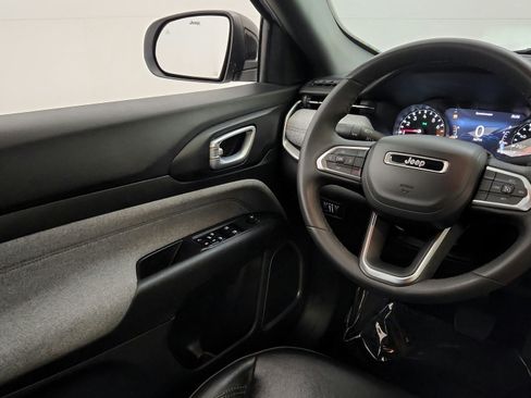 Used 2023 Jeep Compass Latitude w/ Convenience Group AWD/4WD image 22