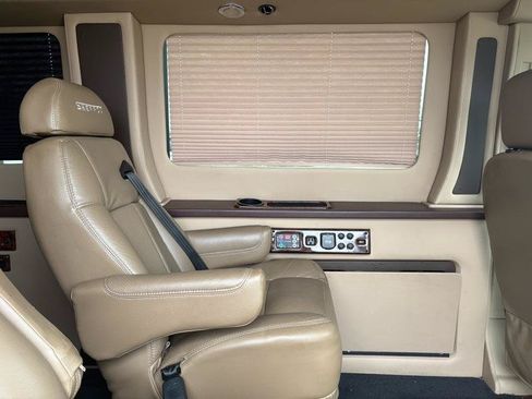 Used 2015 Ford Transit 250 148 Medium Roof w/ Premium Package RWD image 11