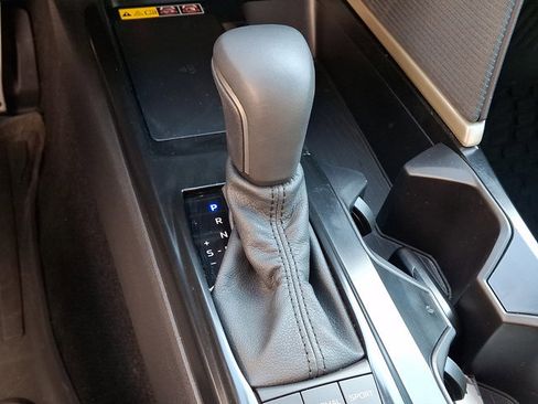 Used 2026 Toyota Camry XLE w/ Convenience Package image 16