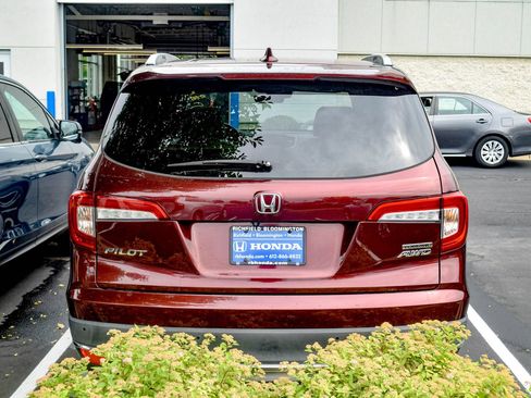 Used 2019 Honda Pilot Touring image 6