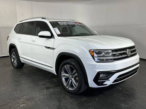 Used 2018 Volkswagen Atlas SE w/ R-Line Package image 2