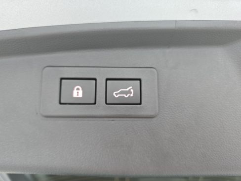 Used 2025 Subaru Outback Premium w/ Popular Package #1A image 13