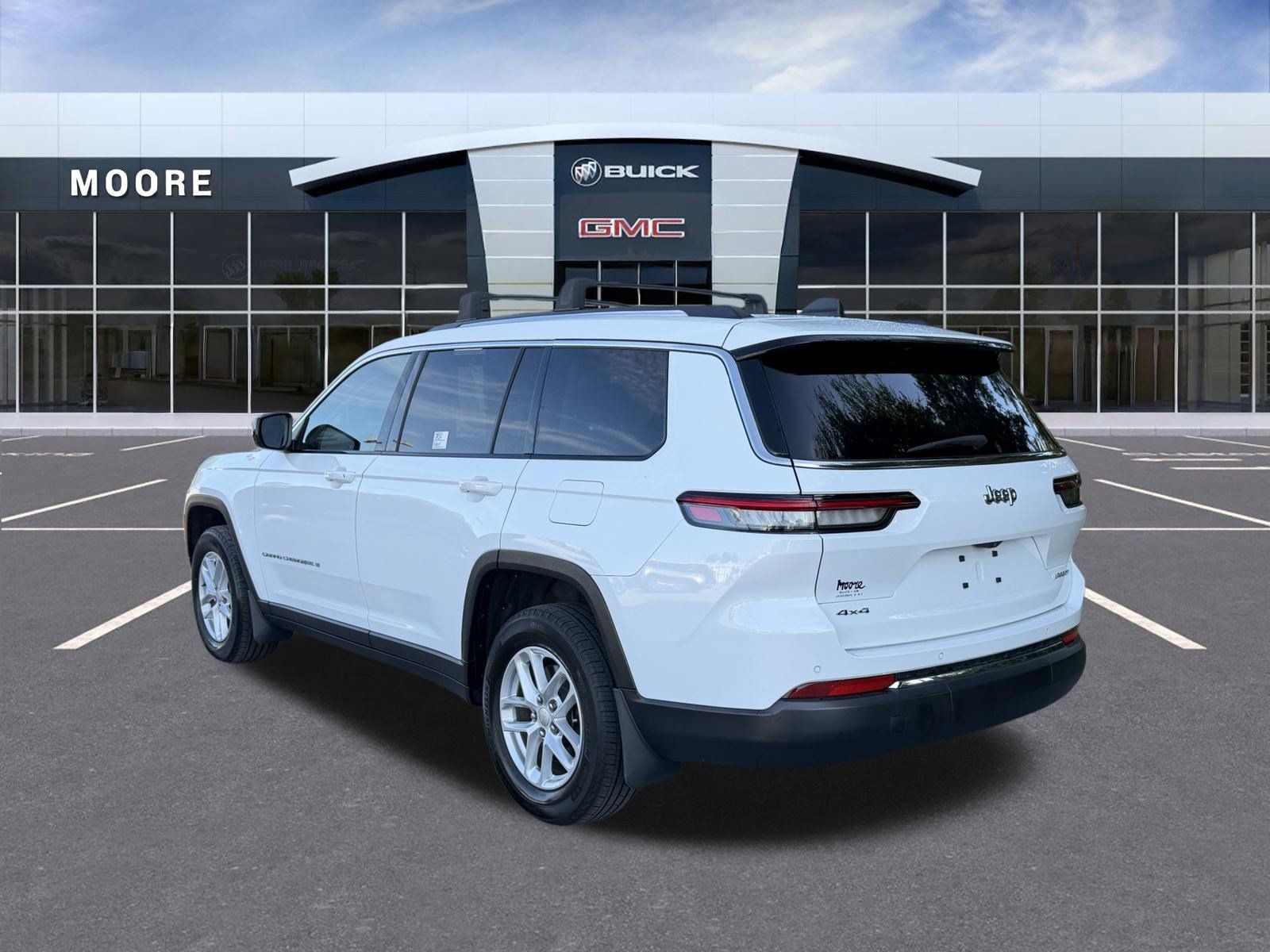 Used 2024 Jeep Grand Cherokee L Laredo AWD/4WD image 5