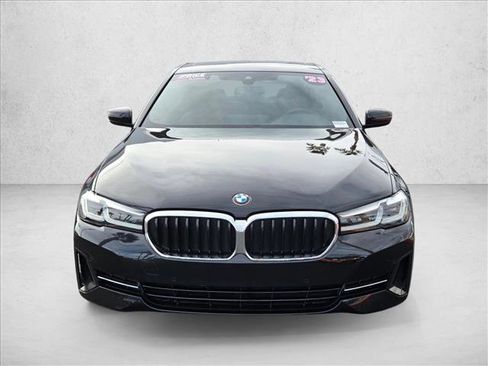 Used 2023 BMW 530i w/ Convenience Package image 2
