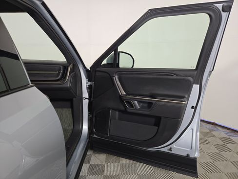 Used 2023 Rivian R1T Adventure AWD/4WD image 18