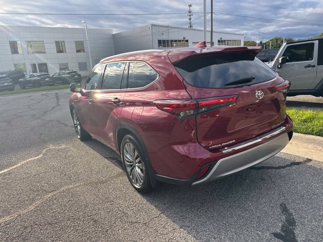 Used 2021 Toyota Highlander Platinum AWD/4WD image 9