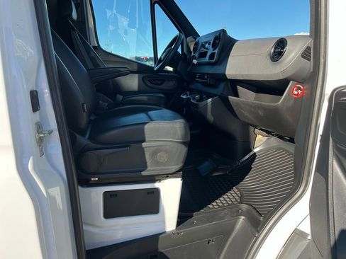 Used 2021 Mercedes-Benz Sprinter 144 Cargo image 13