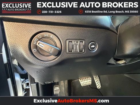 Used 2021 Dodge Charger Scat Pack w/ Dynamics Package image 9