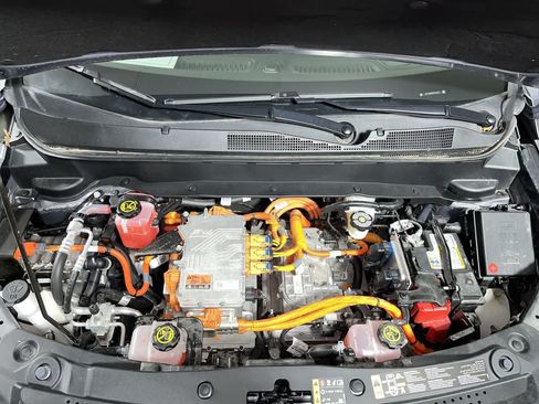 Used 2023 Chevrolet Bolt EUV LT w/ Convenience Package FWD image 12