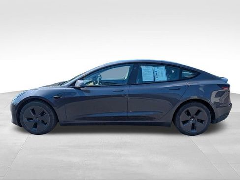 Used 2022 Tesla Model 3 Long Range AWD/4WD image 4