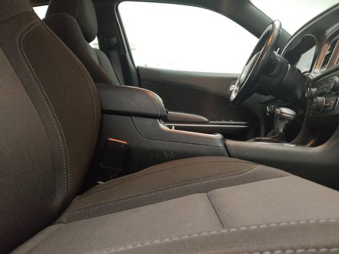 Used 2019 Dodge Charger SXT AWD/4WD image 21