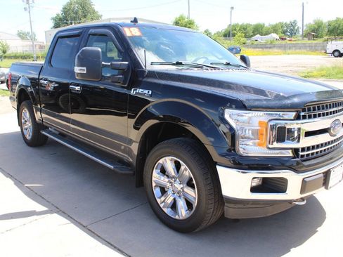 Used 2018 Ford F150 XLT w/ Equipment Group 302A Luxury AWD/4WD image 4