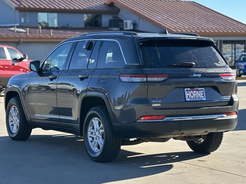 Used 2024 Jeep Grand Cherokee Laredo image 5