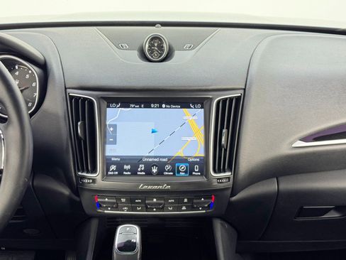 Used 2019 Maserati Levante image 24