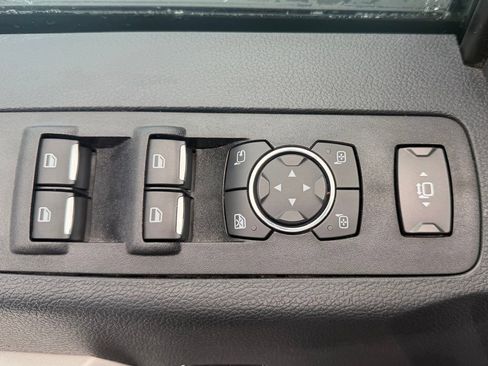 Used 2022 Ford F250 Lariat w/ Black Appearance Package image 19