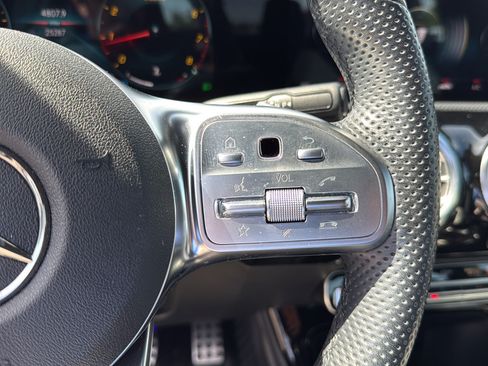 Used 2020 Mercedes-Benz CLA 250 4MATIC image 23