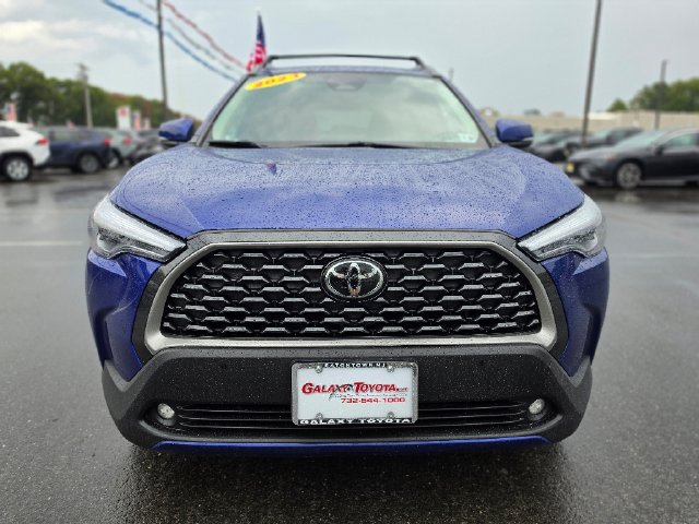 Used 2023 Toyota Corolla Cross XLE w/ Convenience Package AWD/4WD image 2