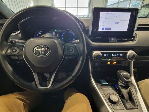 Used 2023 Toyota RAV4 SE image 24