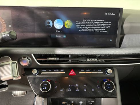 Used 2024 Hyundai Sonata SEL FWD image 17