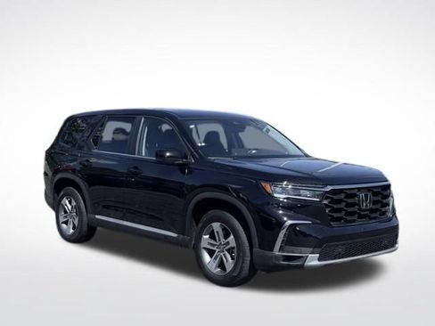 Used 2025 Honda Pilot EX-L image 4