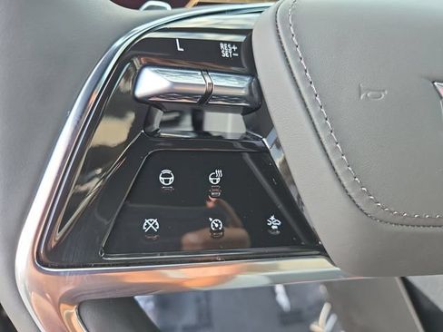 Used 2026 Cadillac Escalade ESV Platinum Sport w/ LPO, Floor Liner Package AWD/4WD image 24