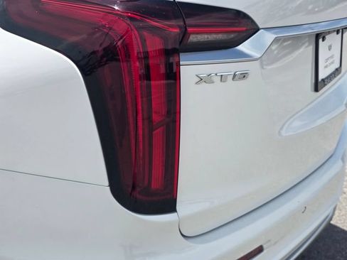Used 2024 Cadillac XT6 Premium Luxury w/ Technology Package FWD image 12