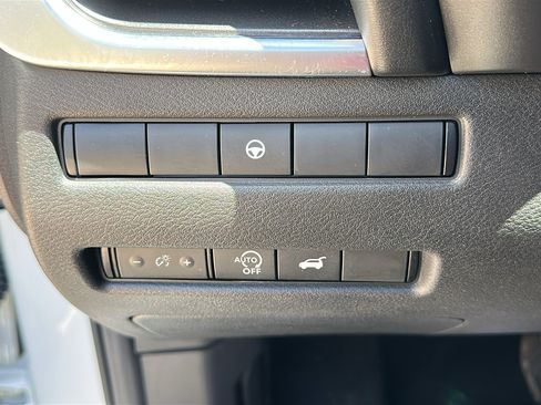 Certified 2023 Nissan Rogue SV w/ SV Premium B Package AWD/4WD image 14