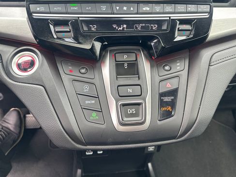 Used 2025 Honda Odyssey Sport-L image 18