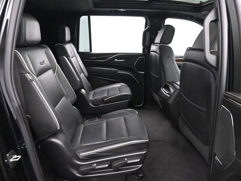Used 2023 Cadillac Escalade ESV Premium Luxury image 18