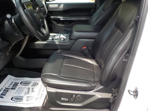 Used 2019 Ford Expedition XLT w/ Equipment Group 202A AWD/4WD image 10