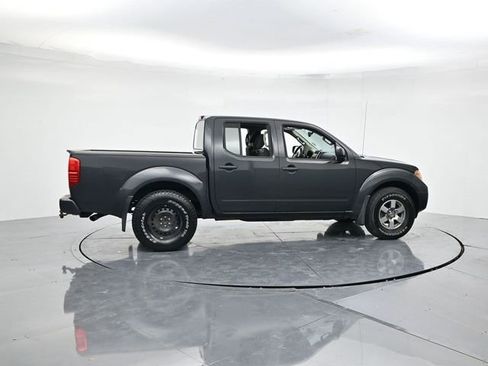 Used 2013 Nissan Frontier PRO-4X image 2