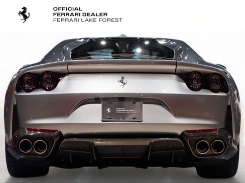 Used 2020 Ferrari 812 Superfast RWD image 11