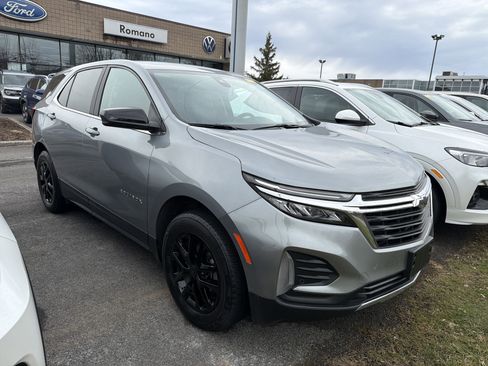Used 2024 Chevrolet Equinox LT AWD/4WD image 2