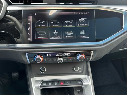 New 2025 Audi Q3 2.0T Premium image 25