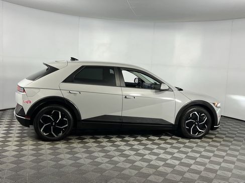 Used 2024 Hyundai Ioniq 5 SE image 5