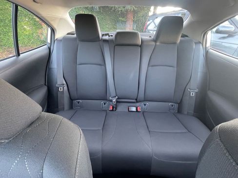 Used 2025 Toyota Corolla LE image 39