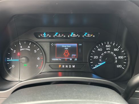 Used 2019 Ford F150 XL w/ Equipment Group 101A Mid AWD/4WD image 16