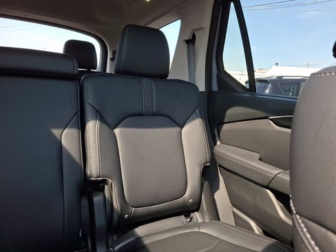 Used 2023 Honda Pilot Touring image 16