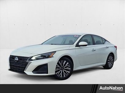 Used 2023 Nissan Altima 2.5 SV