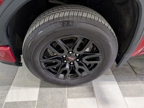 Used 2024 GMC Sierra 1500 Elevation image 8