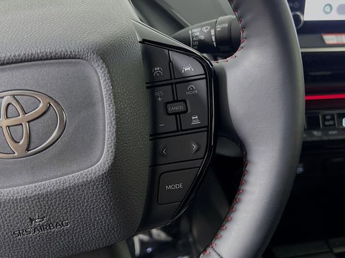 Used 2025 Toyota Prius Plug-In Hybrid image 20