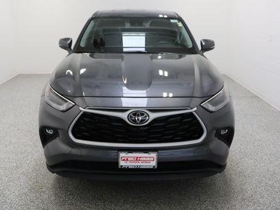 Used 2025 Toyota Highlander LE