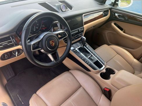 Used 2020 Porsche Macan AWD/4WD image 4