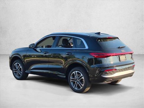 Certified 2025 Audi Q5 Premium w/ Convenience Package AWD/4WD image 7