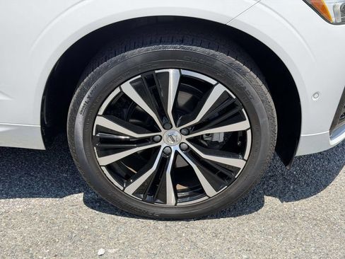 Used 2024 Volvo XC60 B5 Plus AWD/4WD image 25