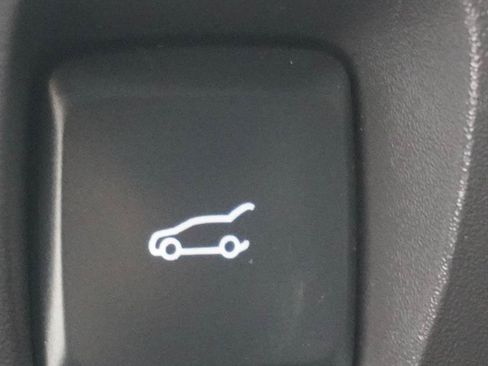 Used 2016 Ford Fusion SE FWD image 22