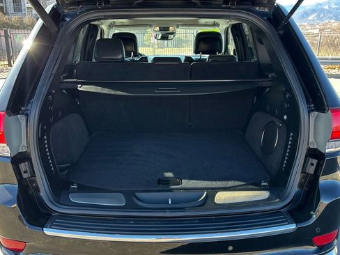 Used 2018 Jeep Grand Cherokee Summit image 12