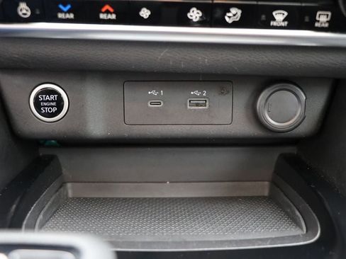 Used 2023 Nissan Rogue SL w/ SL Premium Package image 26