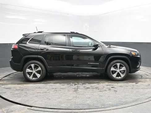Used 2019 Jeep Cherokee Limited image 8