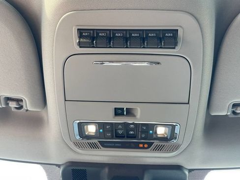 Used 2023 Ford F250 Lariat w/ Lariat Ultimate Package AWD/4WD image 24